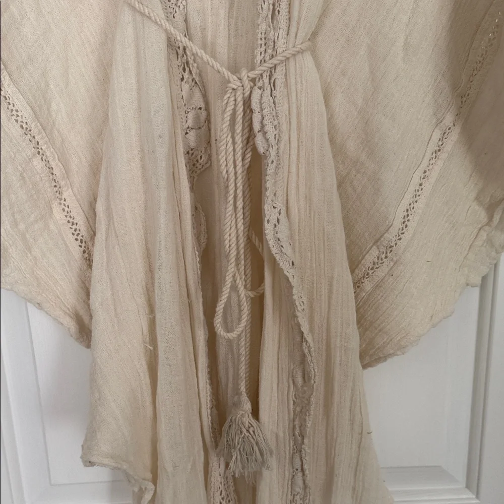 Jens pirate booty Cream Long Kimono - Picture 3 of 6